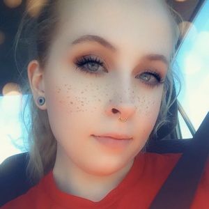 Meet your Posher, Cassie